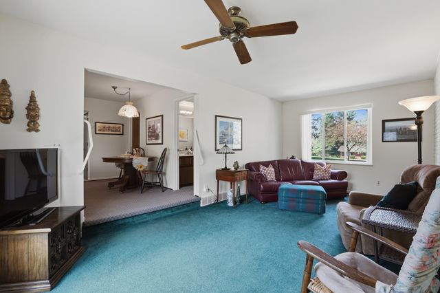 612 Dunross Drive, Milford Charter Twp, MI 48381