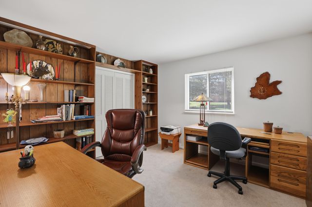 612 Dunross Drive, Milford Charter Twp, MI 48381