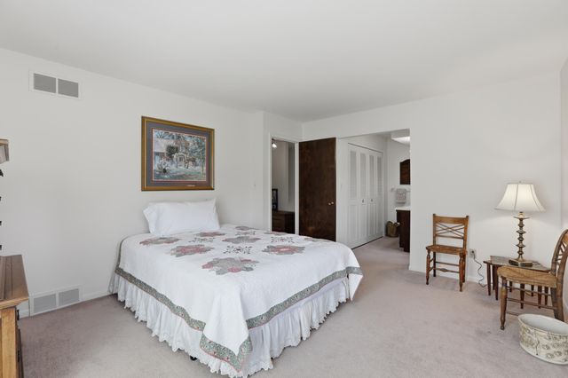 612 Dunross Drive, Milford Charter Twp, MI 48381