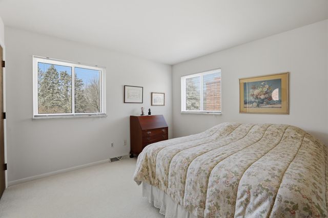 612 Dunross Drive, Milford Charter Twp, MI 48381