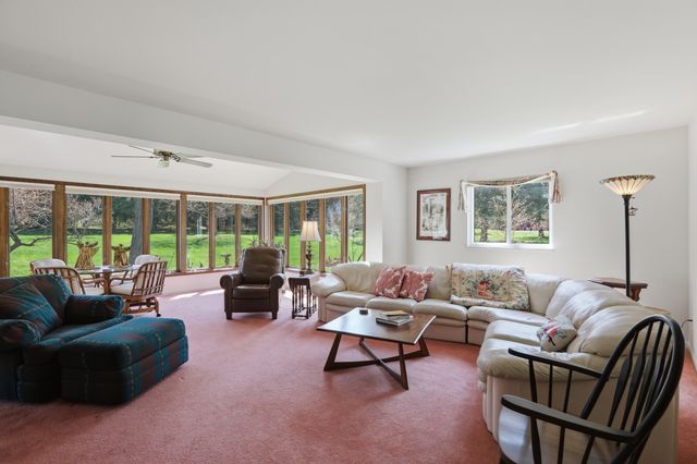 612 Dunross Drive, Milford Charter Twp, MI 48381