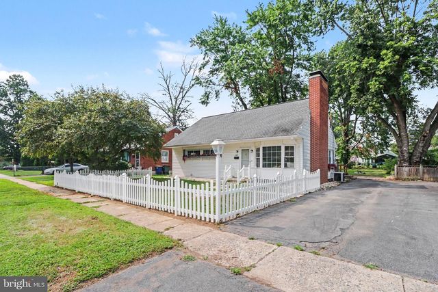 1908 LETCHWORTH DR, Camp Hill, PA 17011