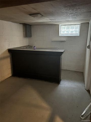 12124 Asbury Park, Detroit, MI 48227