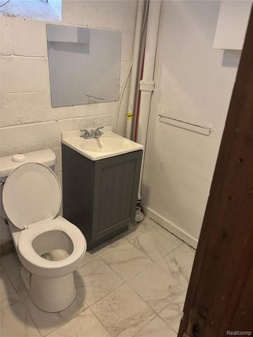 12124 Asbury Park, Detroit, MI 48227