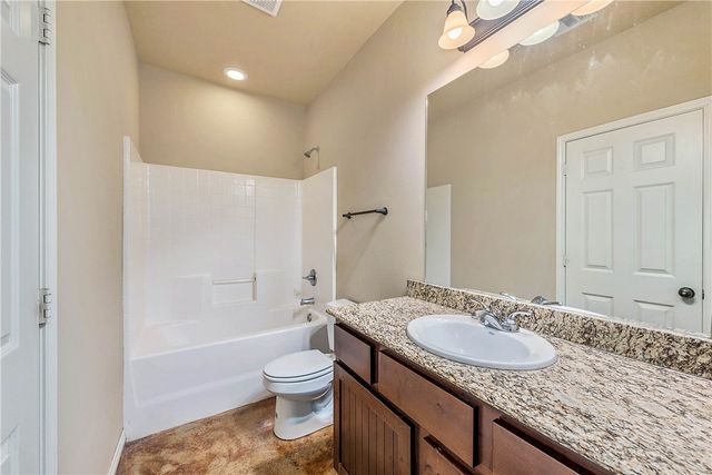 3352 Keefer Loop, College Station, TX 77845