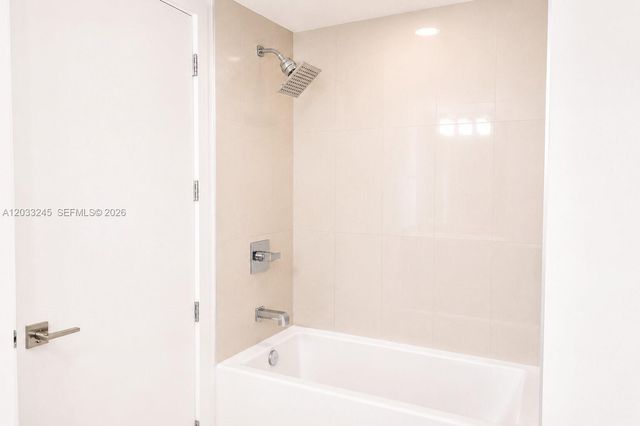 5300 Paseo Boulevard 1701, Doral, FL 33166