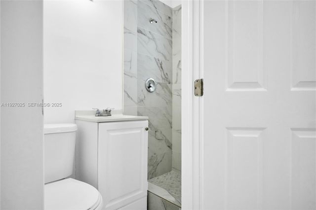 210 Beacom Blvd B, Miami, FL 33135