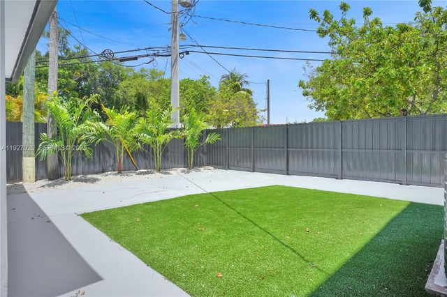 210 Beacom Blvd B, Miami, FL 33135