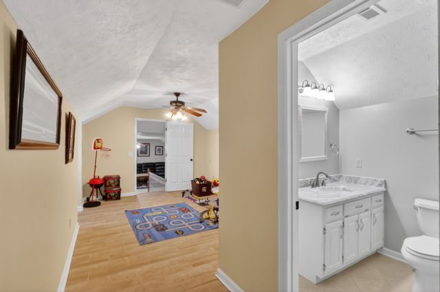 2502 Dobbins Pike, Portland, TN 37148