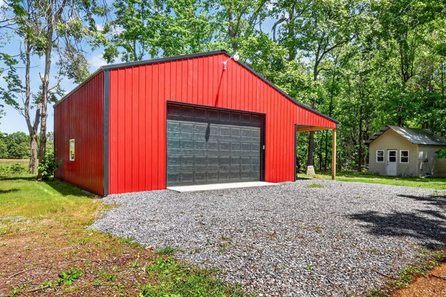 2502 Dobbins Pike, Portland, TN 37148