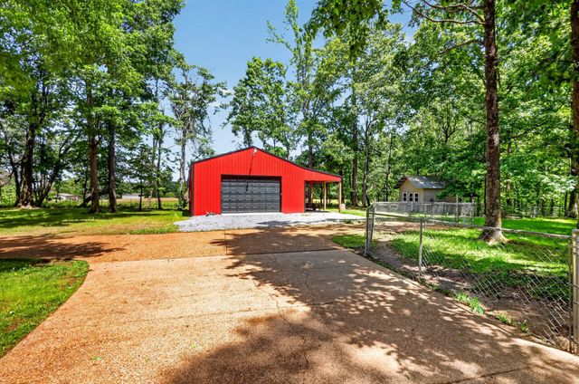 2502 Dobbins Pike, Portland, TN 37148