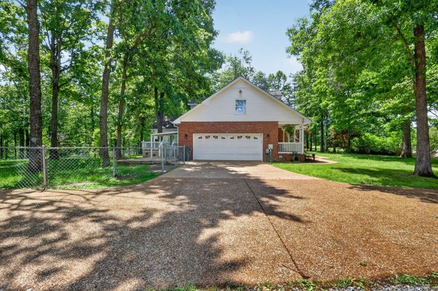 2502 Dobbins Pike, Portland, TN 37148