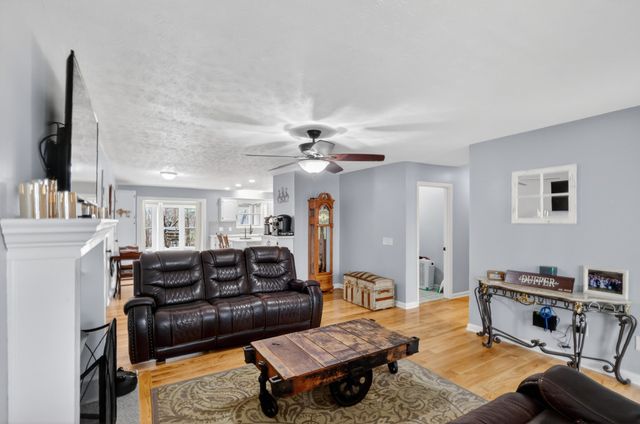 2502 Dobbins Pike, Portland, TN 37148