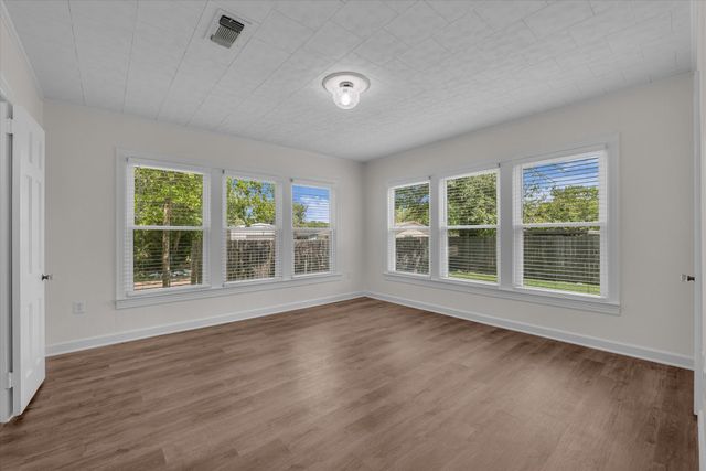 1002 W 3rd Street, Clifton, TX 76634