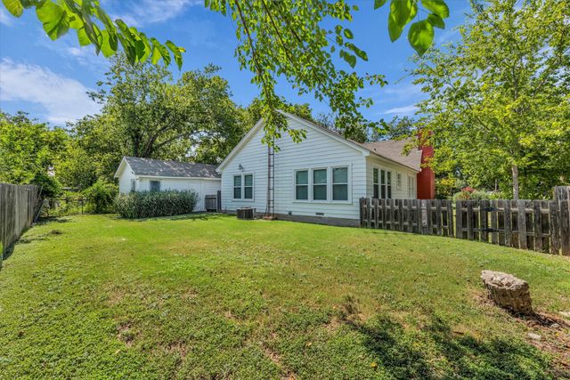 1002 W 3rd Street, Clifton, TX 76634