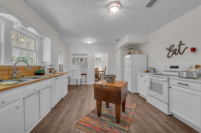 1002 W 3rd Street, Clifton, TX 76634