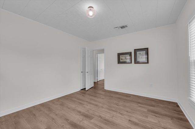 1002 W 3rd Street, Clifton, TX 76634