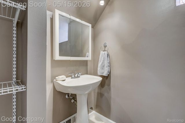 2612 N Wilson Avenue, Royal Oak, MI 48073