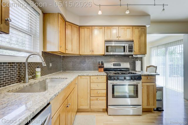 2612 N Wilson Avenue, Royal Oak, MI 48073
