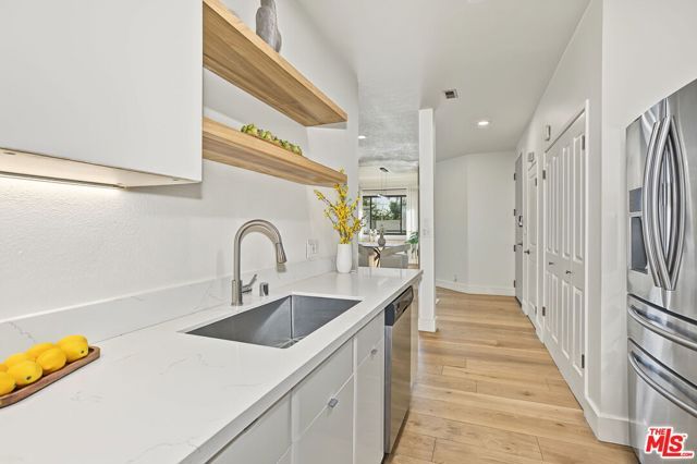 839 Larrabee Street 2, West Hollywood, CA 90069