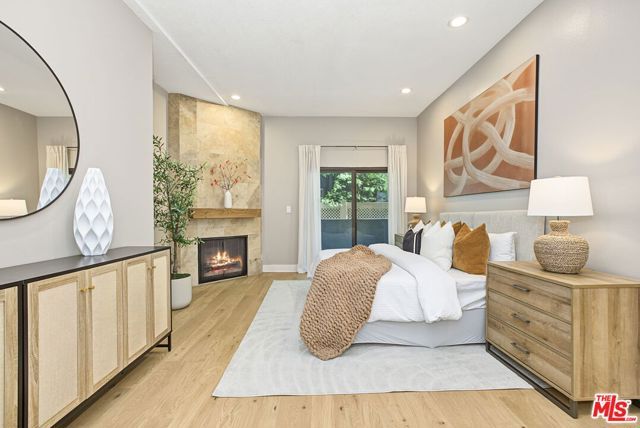 839 Larrabee Street 2, West Hollywood, CA 90069
