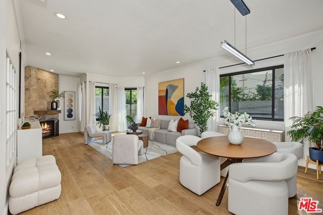 839 Larrabee Street 2, West Hollywood, CA 90069