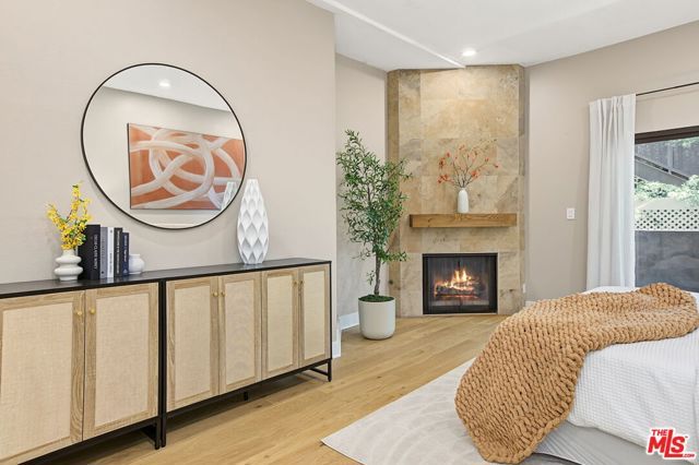 839 Larrabee Street 2, West Hollywood, CA 90069