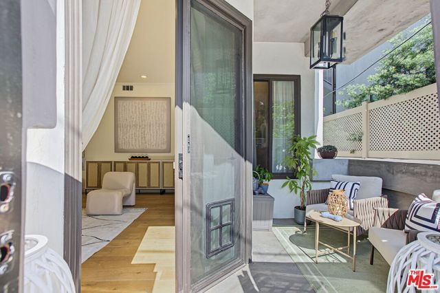 839 Larrabee Street 2, West Hollywood, CA 90069