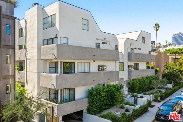 839 Larrabee Street 2, West Hollywood, CA 90069