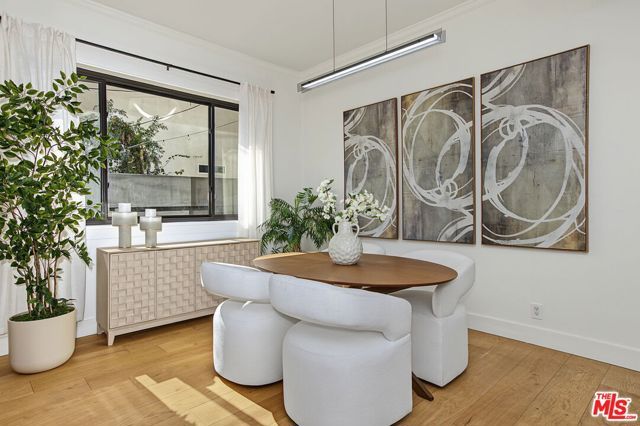 839 Larrabee Street 2, West Hollywood, CA 90069