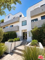 839 Larrabee Street 2, West Hollywood, CA 90069