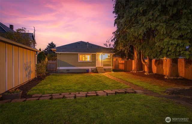 2410 Pine Street, Everett, WA 98201