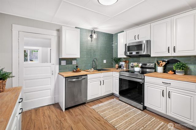 2410 Pine Street, Everett, WA 98201