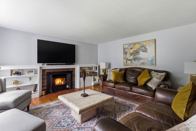 505 Lowell Street, Lynnfield, MA 01940