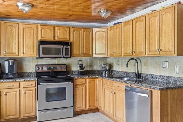 505 Lowell Street, Lynnfield, MA 01940