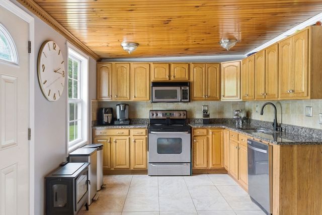 505 Lowell Street, Lynnfield, MA 01940