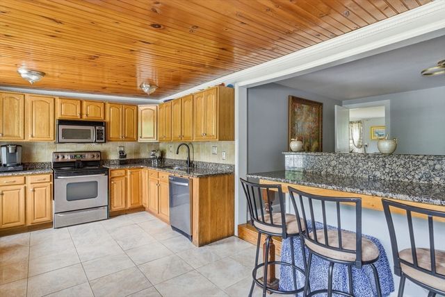 505 Lowell Street, Lynnfield, MA 01940