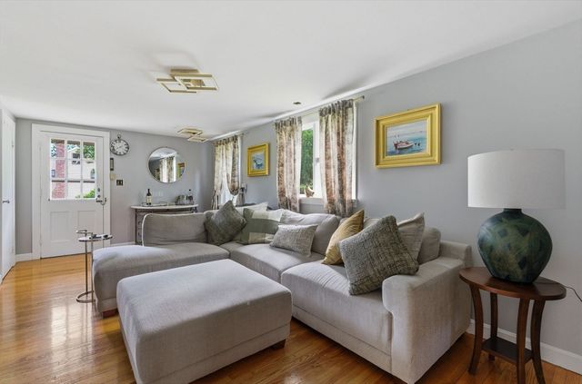 505 Lowell Street, Lynnfield, MA 01940