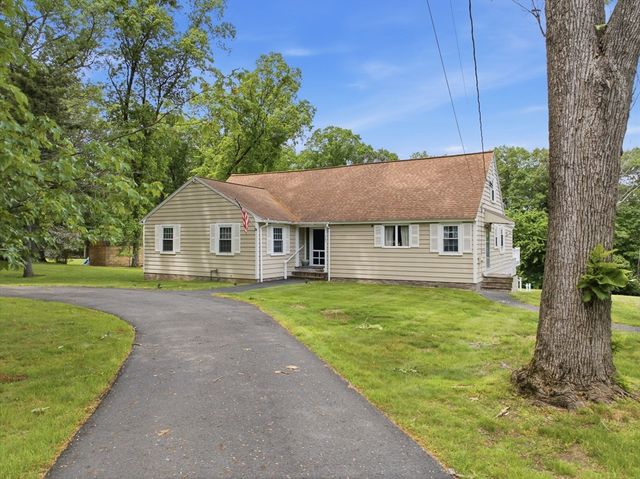 505 Lowell Street, Lynnfield, MA 01940