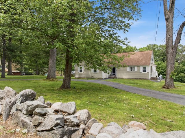 505 Lowell Street, Lynnfield, MA 01940