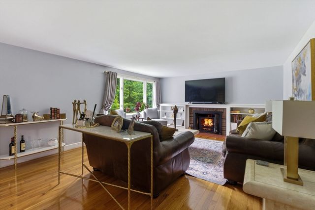 505 Lowell Street, Lynnfield, MA 01940