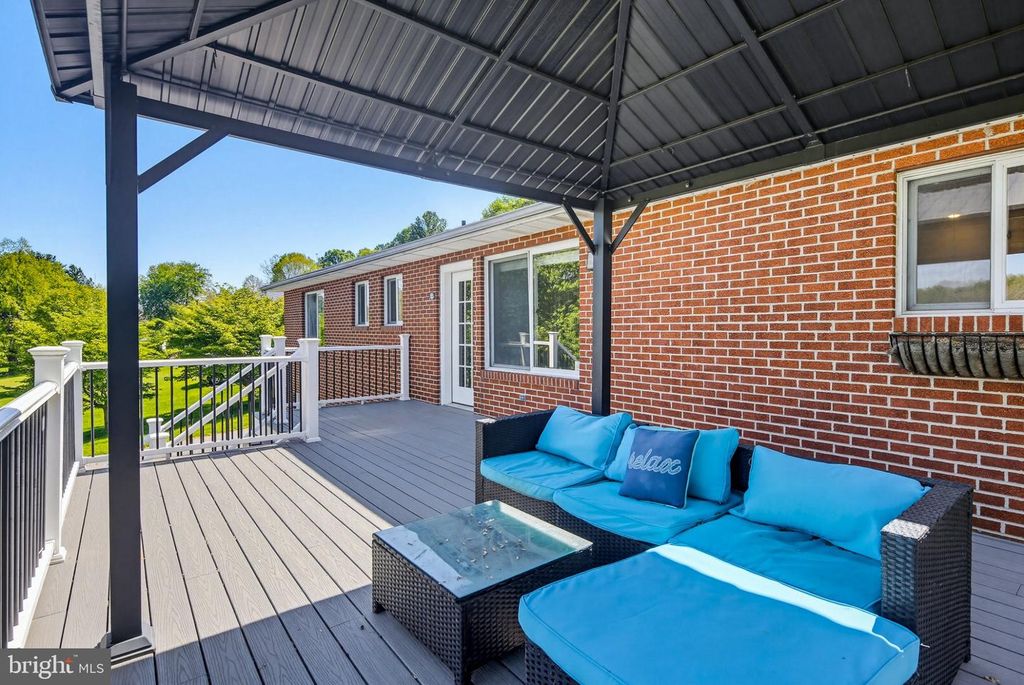Image 11 of property listing at 308 AVALON LN, Westminster, MD 21158