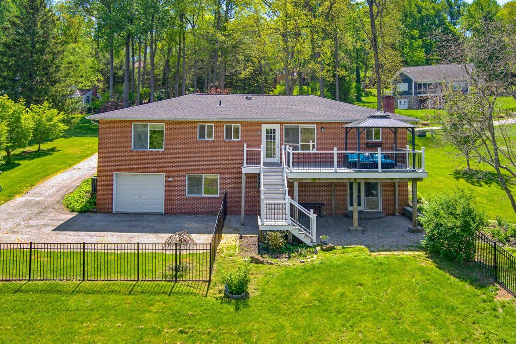 Image 14 of property listing at 308 AVALON LN, Westminster, MD 21158