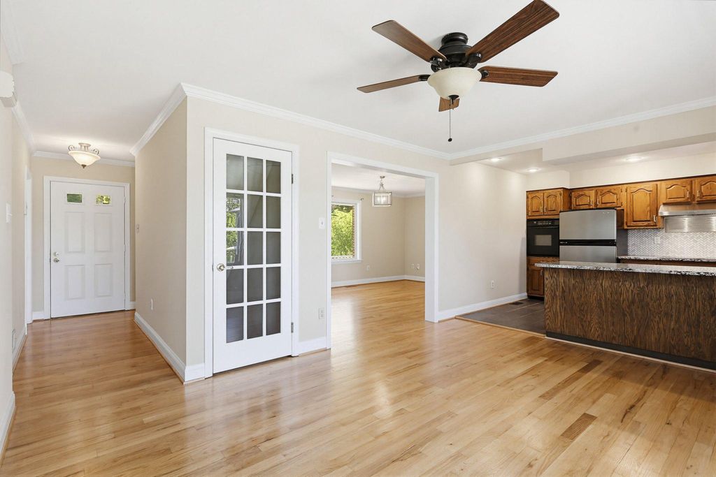 Image 24 of property listing at 308 AVALON LN, Westminster, MD 21158