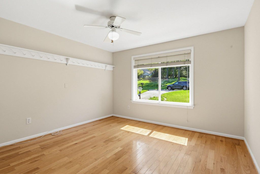 Image 37 of property listing at 308 AVALON LN, Westminster, MD 21158