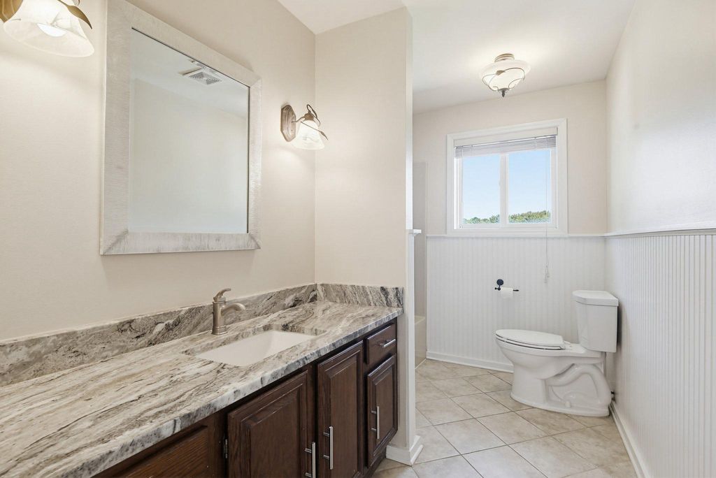 Image 40 of property listing at 308 AVALON LN, Westminster, MD 21158
