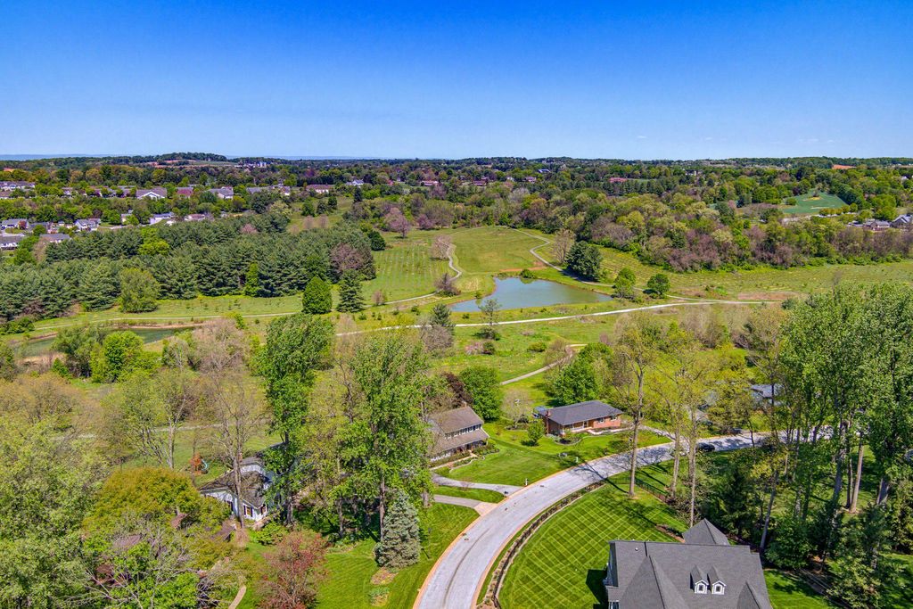 Image 9 of property listing at 308 AVALON LN, Westminster, MD 21158