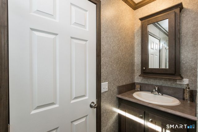 111 Clark Lane 45, Waterford, CT 06385