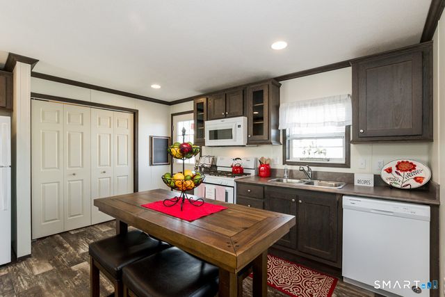111 Clark Lane 45, Waterford, CT 06385