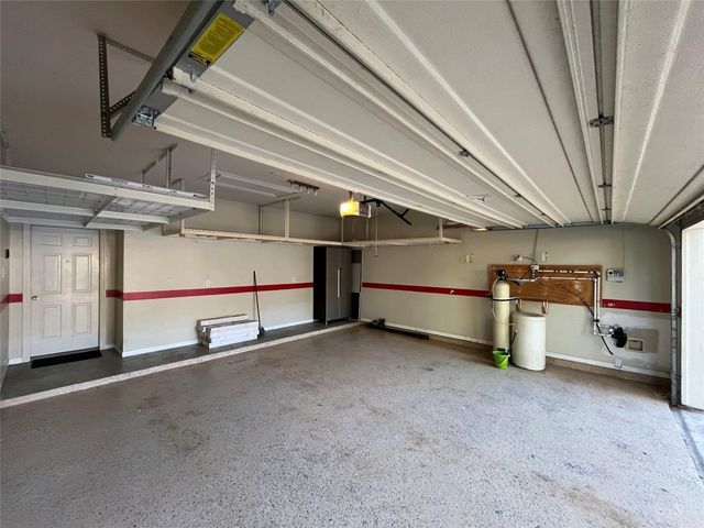 30 S Rambling Ridge Place, Conroe, TX 77385